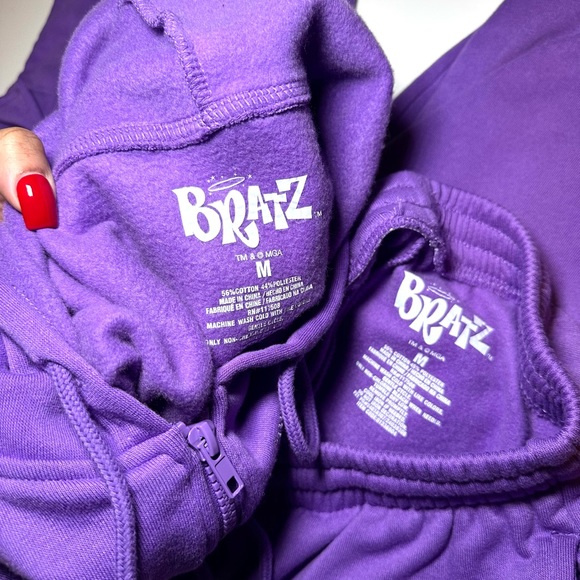 Women’s Purple Bratz tracksuit with rhinestone detailing and graphics - Picture 5 of 5